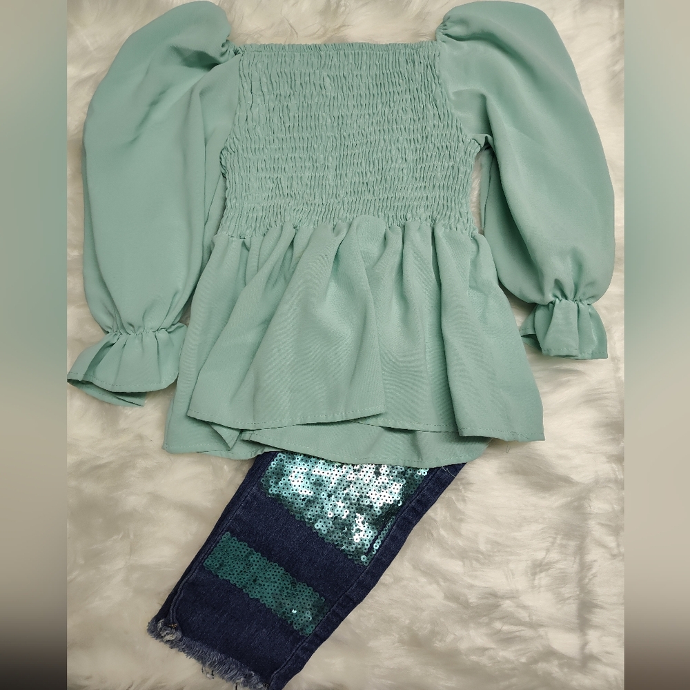 Girls size 5 sparkle in Pink Boutique outfit